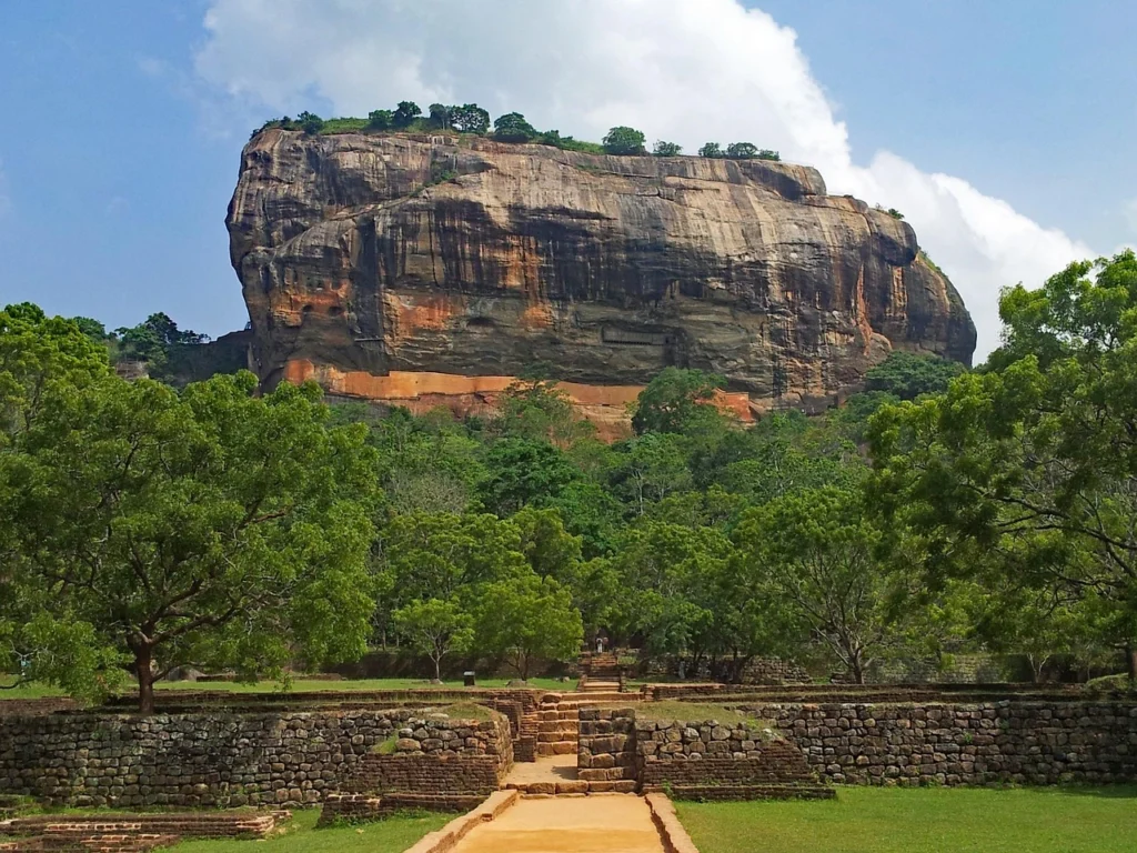 Island Treks visit Sri Lanka – Sigiriya rock fortress tour