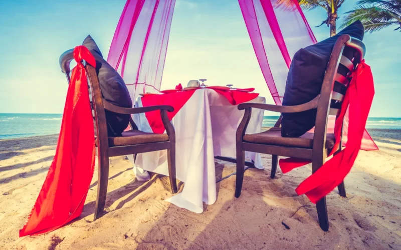 Maldives private beach dinner for honeymoon