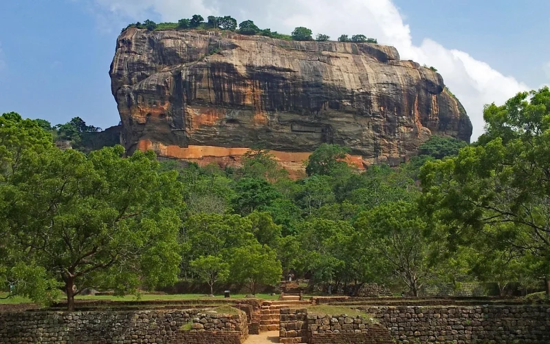Island Treks visit Sri Lanka – Sigiriya rock fortress tour